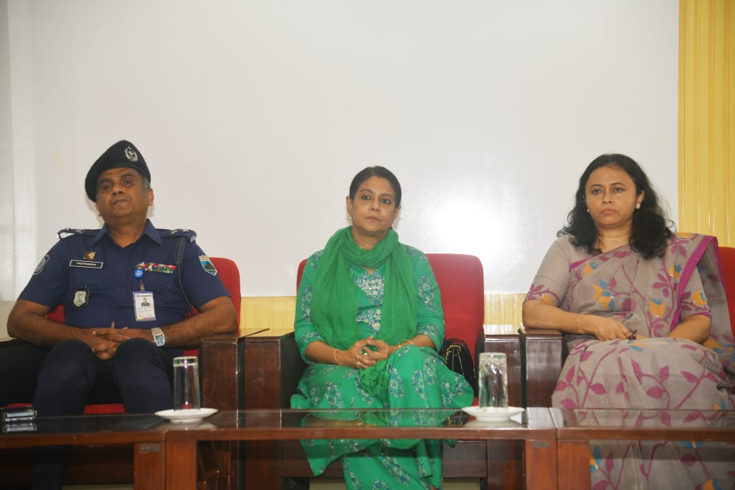 দূষণমুক্ত বাংলাদেশ গড়তে তরুণদের আরো সক্রিয় হতে হবে: পরিবেশ উপদেষ্টা